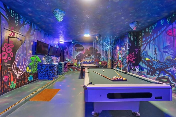 Image No.22-15 Bed Property for sale