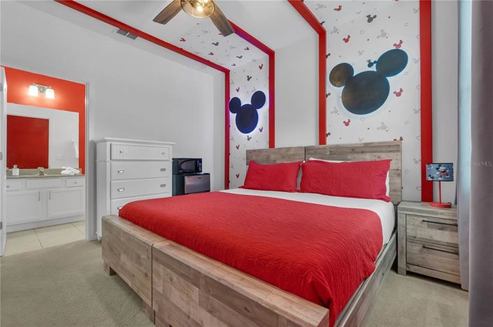 Image No.26-15 Bed Property for sale