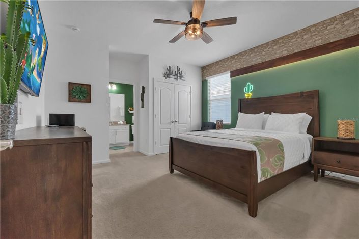 Image No.29-15 Bed Property for sale