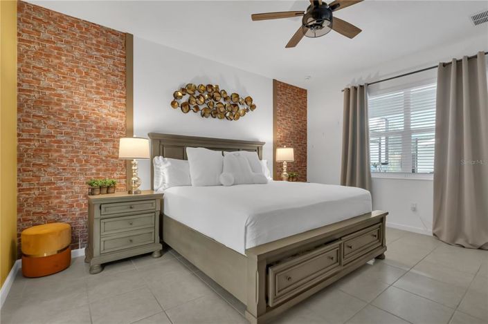 Image No.53-15 Bed Property for sale