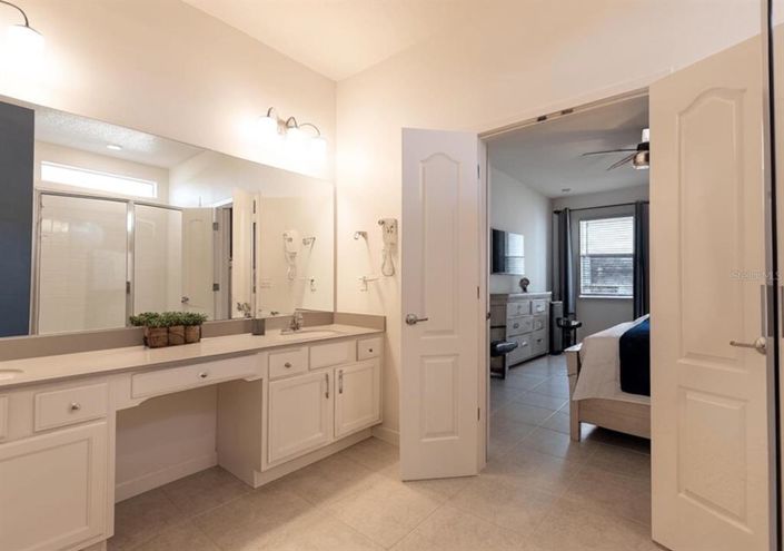 Image No.62-15 Bed Property for sale