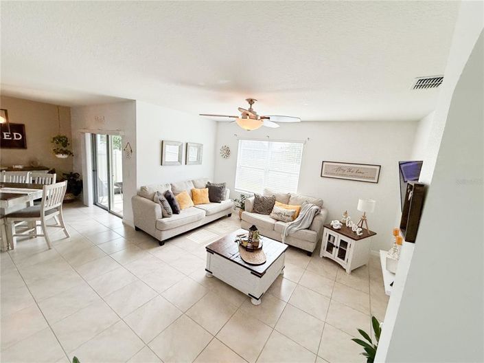 Image No.5-Propriété de 4 chambres à vendre à Haines City