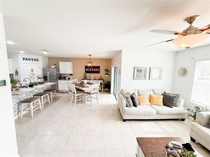 Image No.7-Propriété de 4 chambres à vendre à Haines City