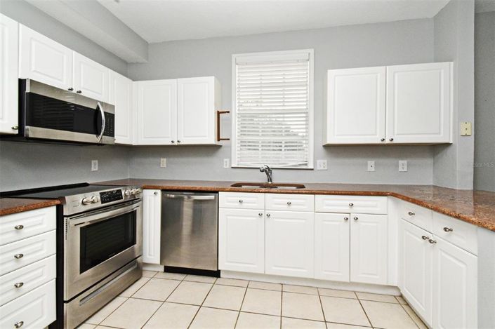 Image No.15-4 Bed Property for sale