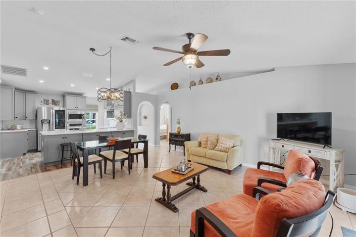 Image No.10-3 Bed Property for sale