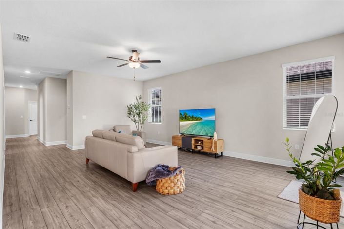 Image No.4-3 Bed Property for sale