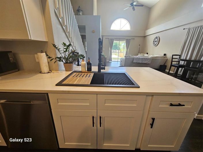 Image No.12-3 Bed Property for sale