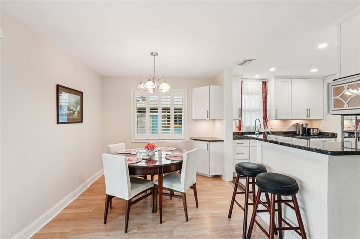 Image No.6-Propriété de 2 chambres à vendre à Holmes Beach