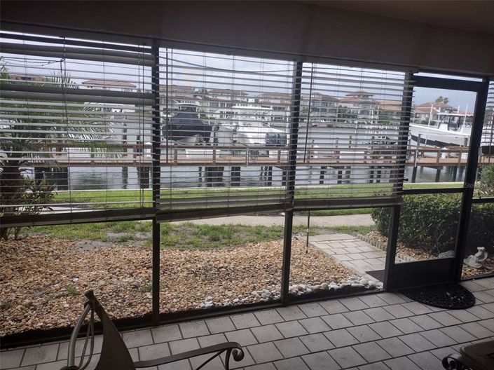 Image No.25-2 Bed Property for sale