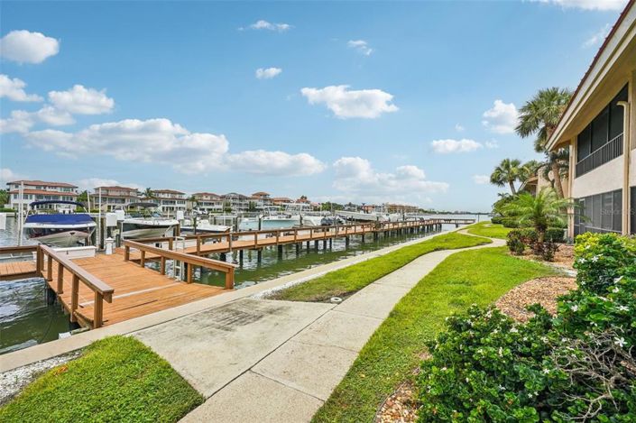 Image No.27-2 Bed Property for sale