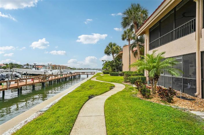 Image No.28-2 Bed Property for sale