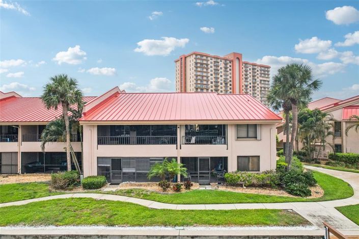 Image No.31-2 Bed Property for sale