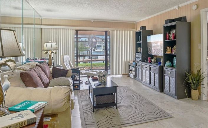 Image No.7-2 Bed Property for sale