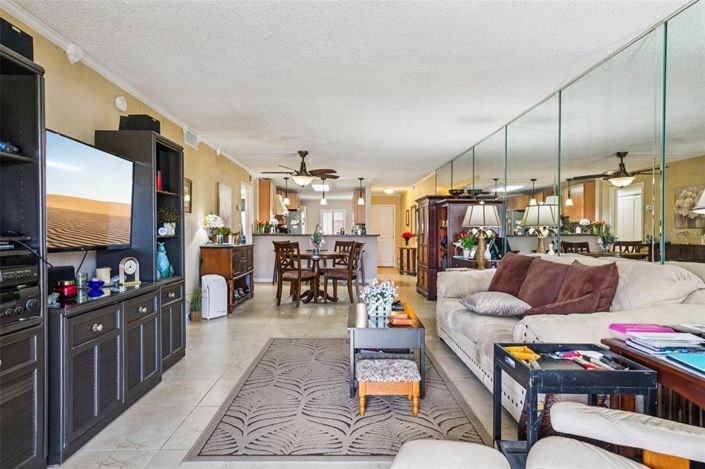 Image No.8-2 Bed Property for sale