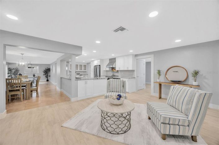 Image No.10-3 Bed Property for sale