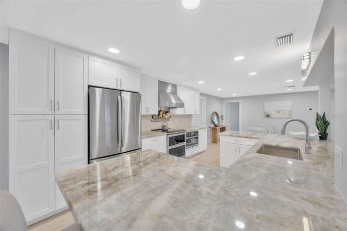 Image No.17-3 Bed Property for sale