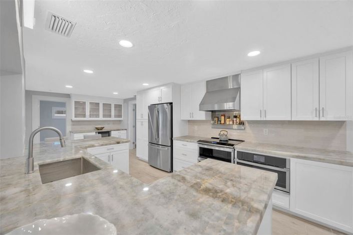 Image No.23-3 Bed Property for sale