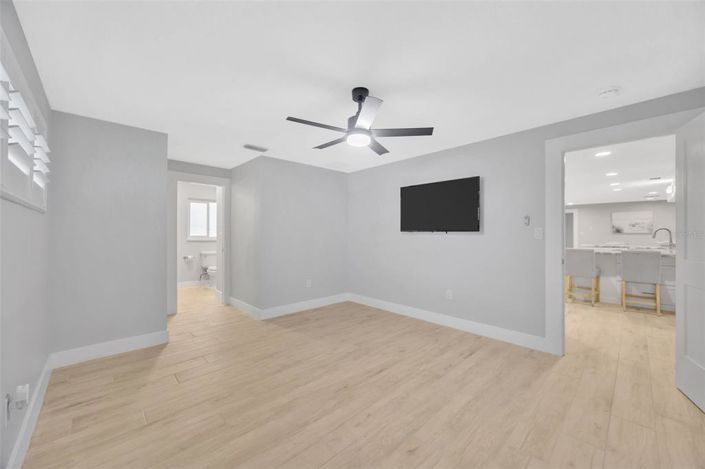 Image No.35-3 Bed Property for sale