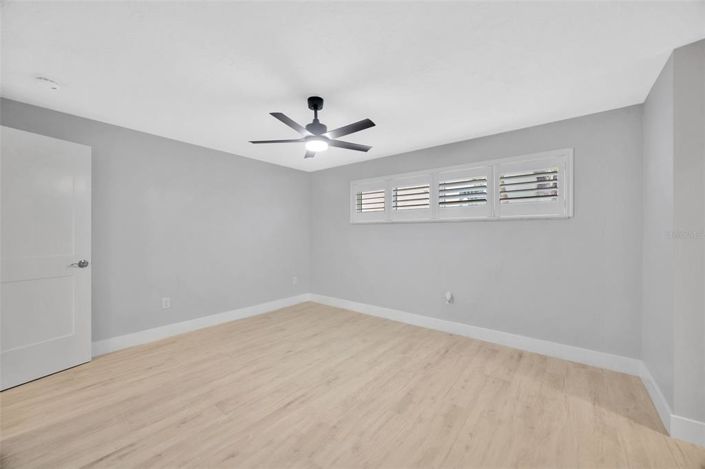 Image No.36-3 Bed Property for sale