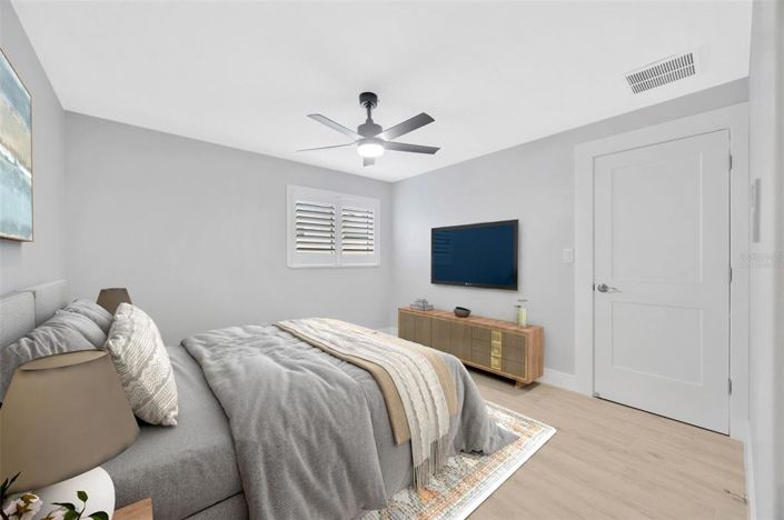 Image No.40-3 Bed Property for sale