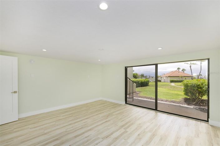 Image No.30-Maison de ville de 2 chambres à vendre à Floride