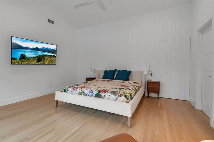 Image No.34-5 Bed Property for sale