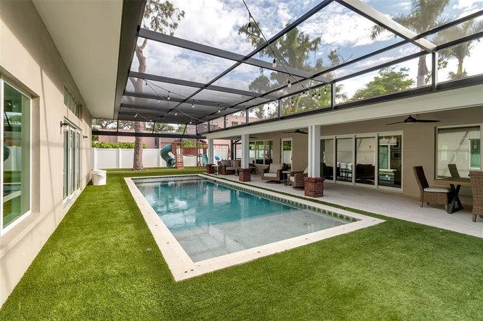 Image No.62-5 Bed Property for sale