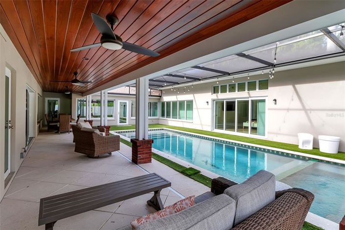 Image No.64-5 Bed Property for sale