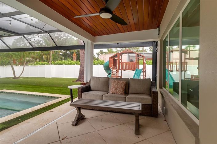 Image No.65-5 Bed Property for sale