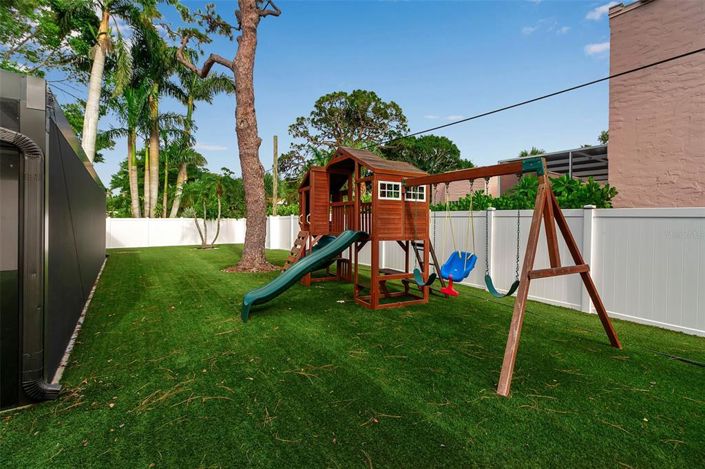 Image No.73-5 Bed Property for sale