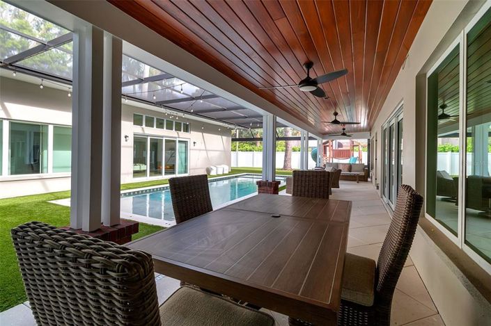 Image No.75-5 Bed Property for sale