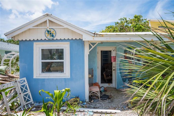 Image No.10-2 Bed Property for sale