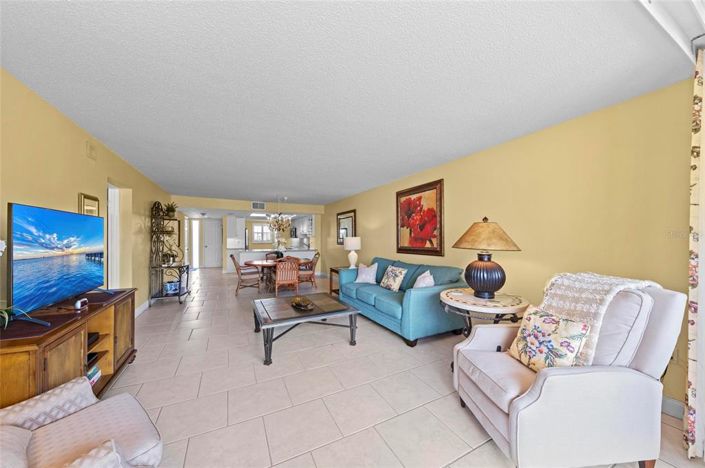 Image No.18-2 Bed Property for sale