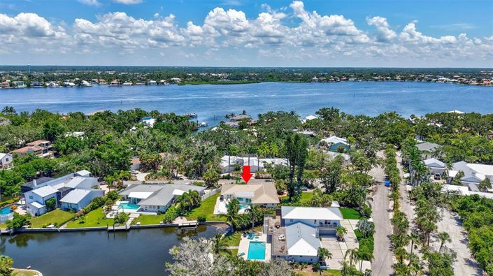 Image No.14-3 Bed Property for sale