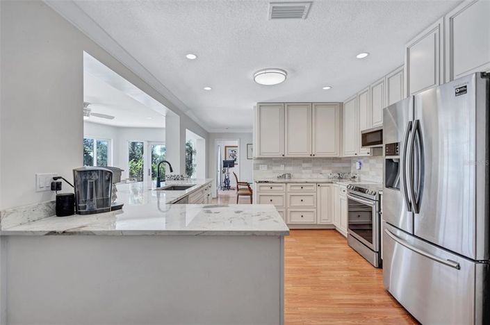 Image No.42-3 Bed Property for sale