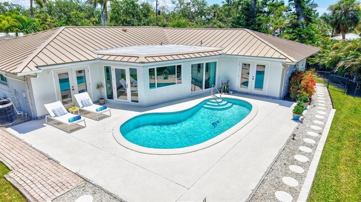 Image No.5-3 Bed Property for sale