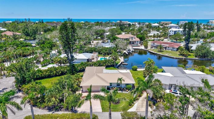 Image No.6-3 Bed Property for sale