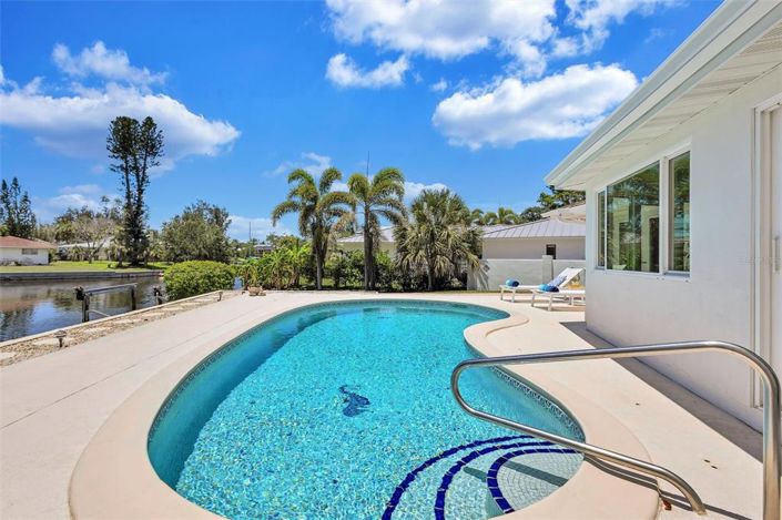 Image No.72-3 Bed Property for sale