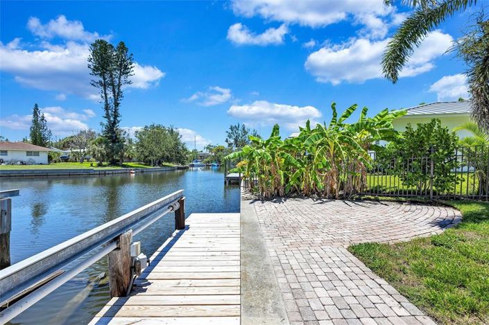 Image No.77-3 Bed Property for sale