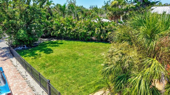 Image No.82-3 Bed Property for sale