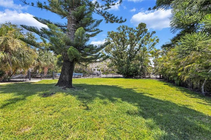 Image No.93-3 Bed Property for sale