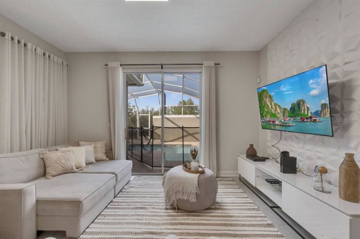 Image No.13-4 Bed Townhouse for sale