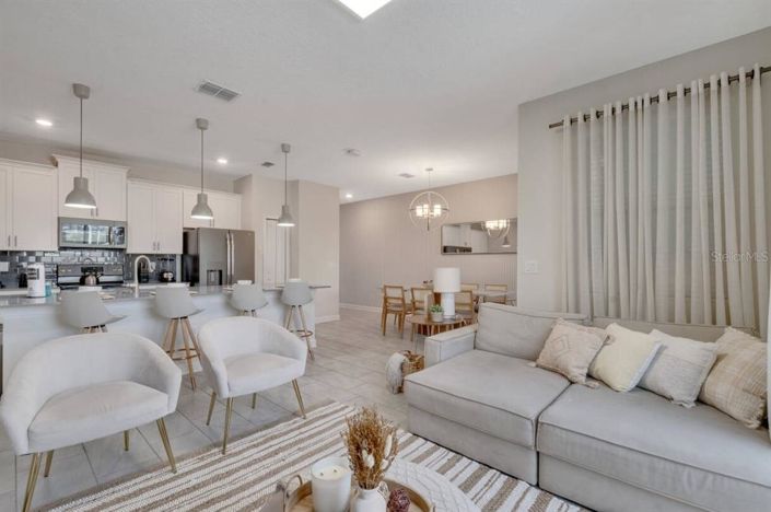 Image No.14-4 Bed Townhouse for sale