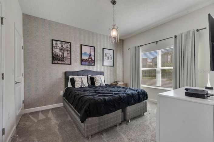 Image No.23-4 Bed Townhouse for sale