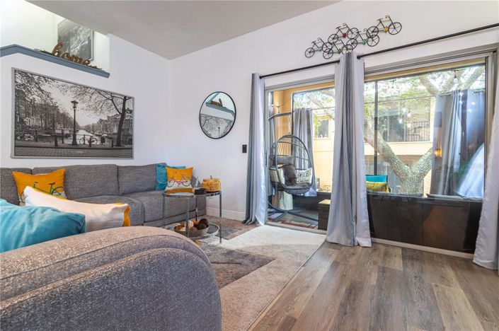 Image No.16-4 Bed Townhouse for sale