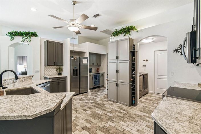 Image No.10-4 Bed Property for sale