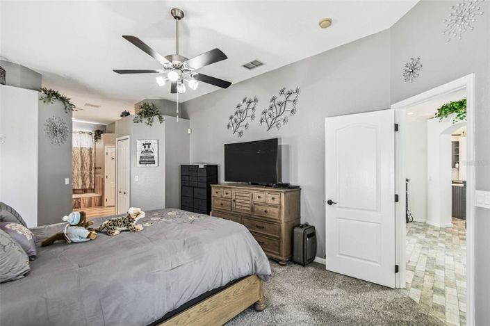 Image No.24-4 Bed Property for sale