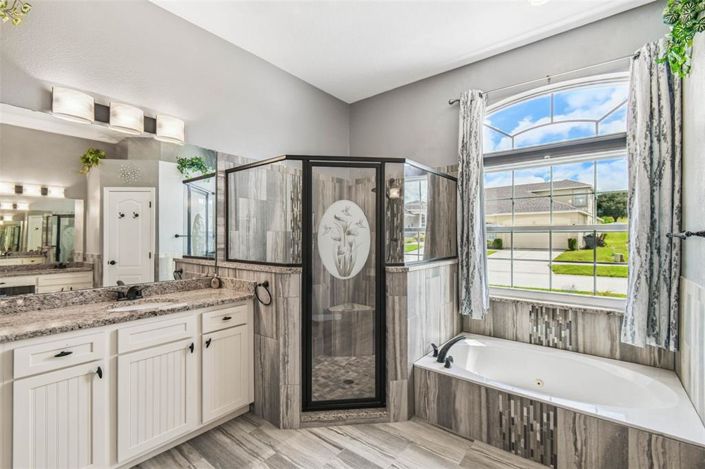 Image No.28-4 Bed Property for sale