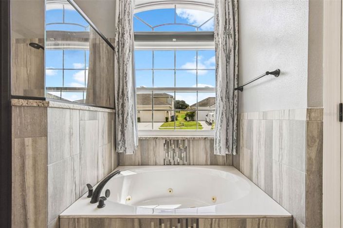 Image No.29-4 Bed Property for sale