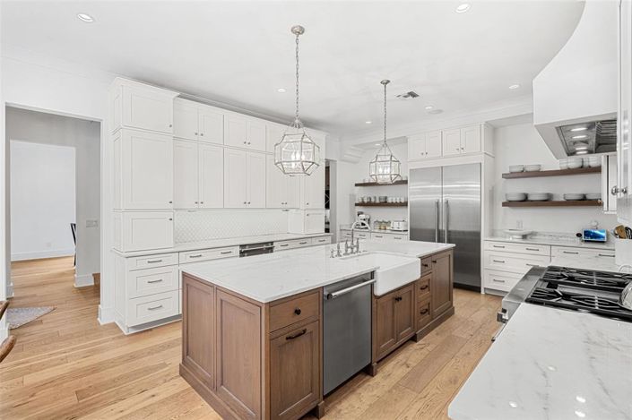 Image No.13-5 Bed Property for sale